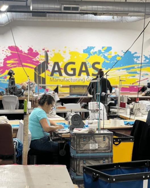 From Manufacturing Experience to a New Way of Celebrating School Spirit